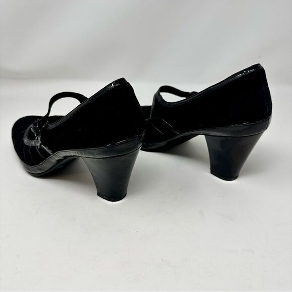 Clarks Artisan Mary Jane’s- Size 9.5 - Picture 8 of 13